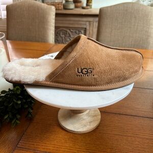 UGG Australia Men’s Scuff Logo slipper size 10